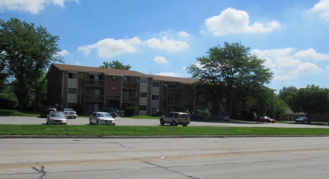 Oakwood Manor Apartments