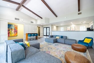 Solara Apartment Homes in San Antonio, TX - Building Photo - Building Photo