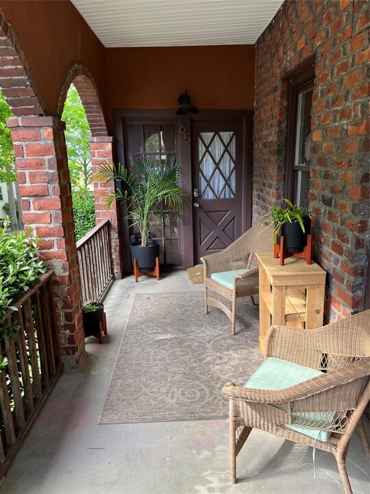 65 Summit Ave in Sea Cliff, NY - Building Photo