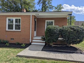 2218 Wayne Ave, Unit A in Charlottesville, VA - Building Photo