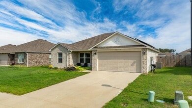 10313 Brandi Kay Dr in North Little Rock, AR - Building Photo - Building Photo