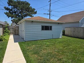 5151 N Meade Ave in Chicago, IL - Building Photo - Building Photo