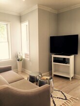 1698 31st St NW in Washington, DC - Building Photo - Building Photo