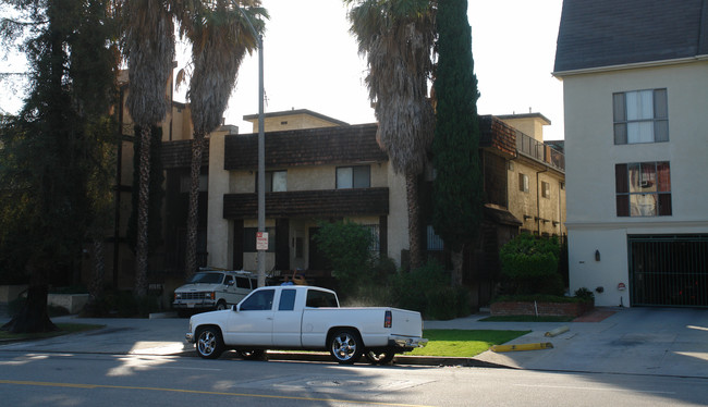 226 S La Fayette Park Pl in Los Angeles, CA - Building Photo - Building Photo