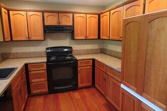 4059 Jefferson Pkwy in Lake Oswego, OR - Building Photo - Building Photo