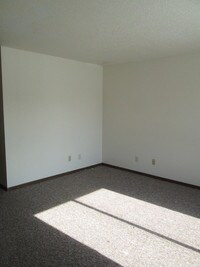 100 Ludland Dr photo'