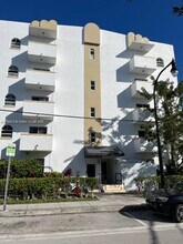 3051 SW 27th Ave in Miami, FL - Building Photo - Building Photo