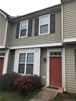 5711 Seths Dr in Charlotte, NC - Building Photo