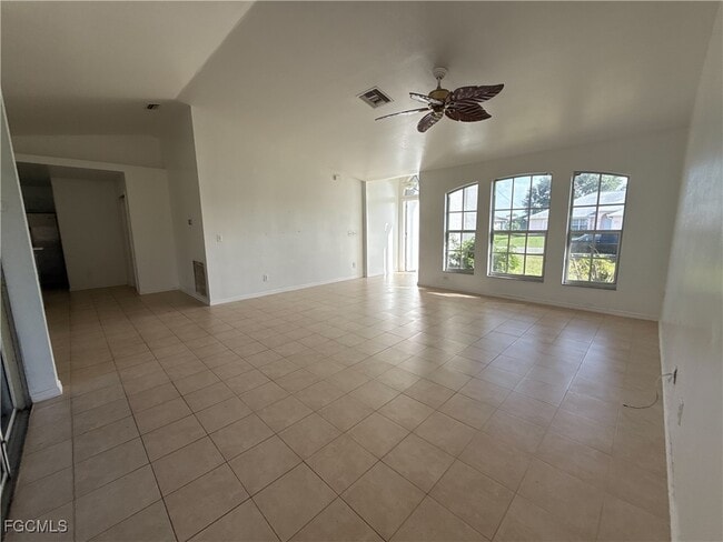 809 Sea Urchin Cir in Ft. Myers, FL - Building Photo - Building Photo