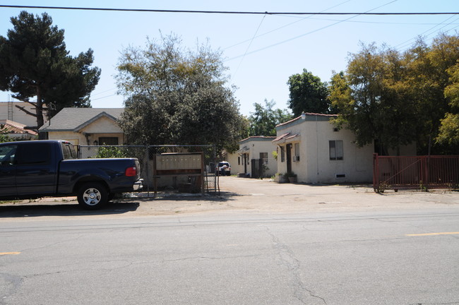 10961 Roswell Ave in Pomona, CA - Building Photo - Building Photo