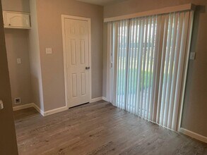 4914 Fairgreen Ln in Houston, TX - Building Photo - Building Photo