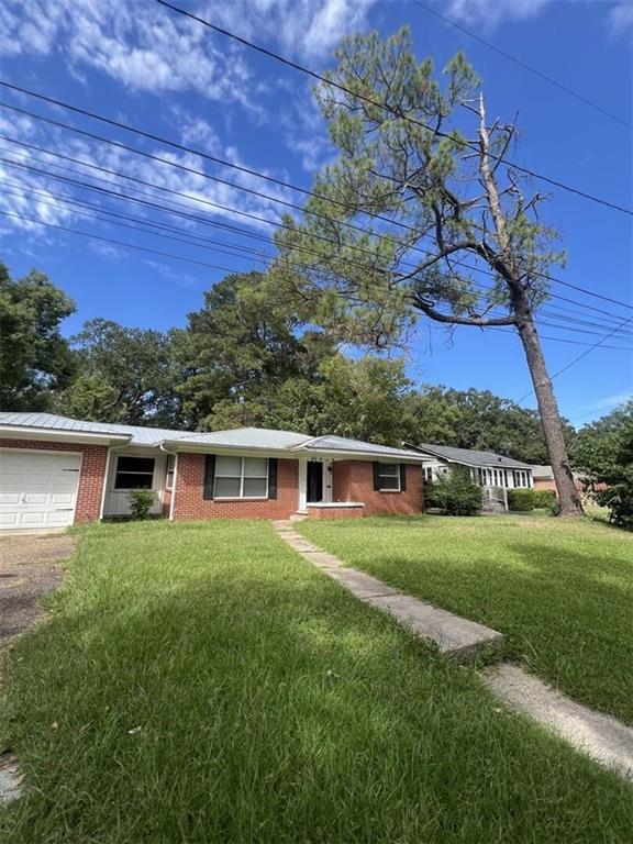 property at 716 Pinehill Dr