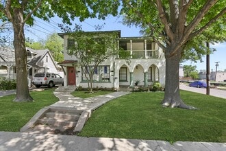 6025 Lewis St in Dallas, TX - Foto de edificio - Building Photo