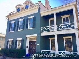 302 Fulton St in Grand Rapids, MI - Building Photo
