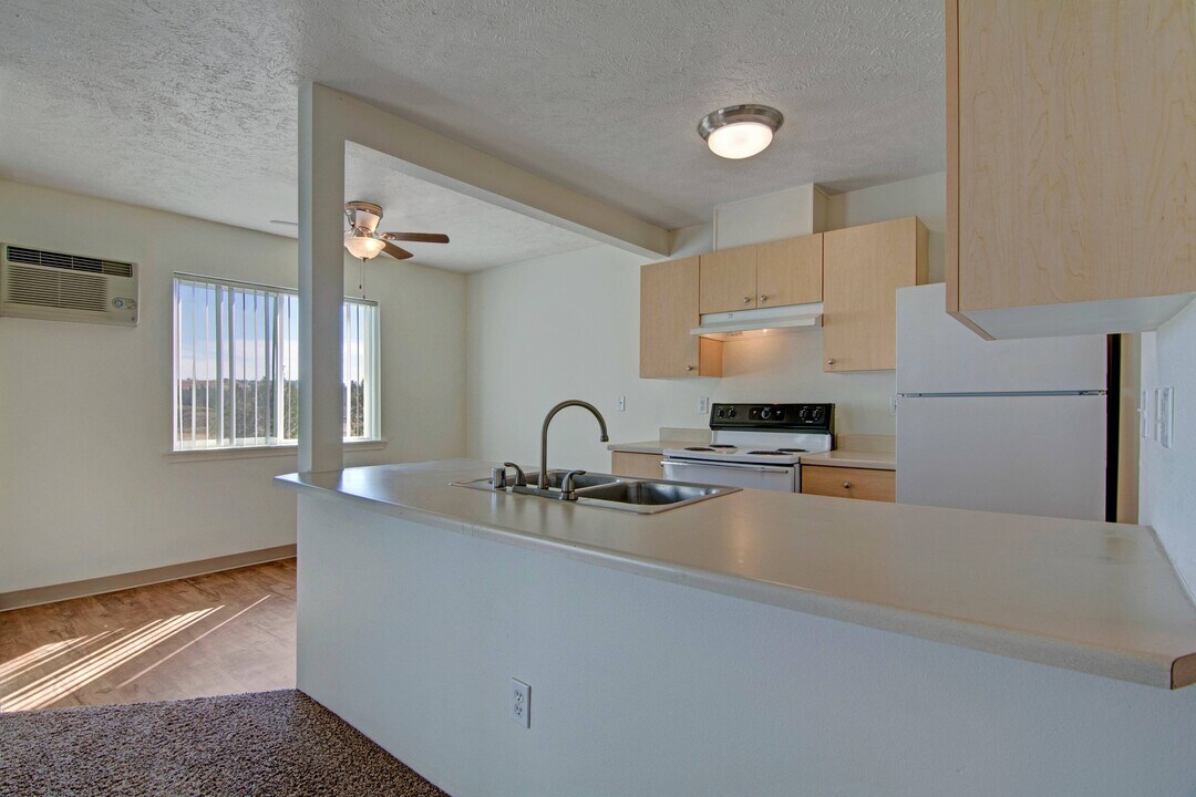 Deer Run at North Pointe Apartments in Spokane, WA - Building Photo