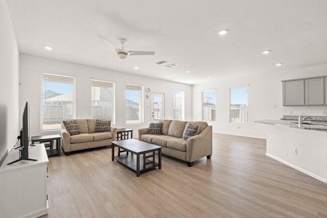 property at 5026 Lavaridge Dr