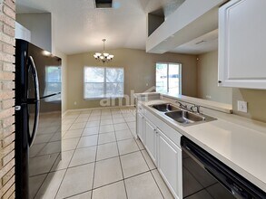 1403 Orange Moss Ct in Plant City, FL - Building Photo - Building Photo