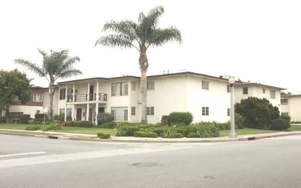 511 W Live Oak St in San Gabriel, CA - Building Photo