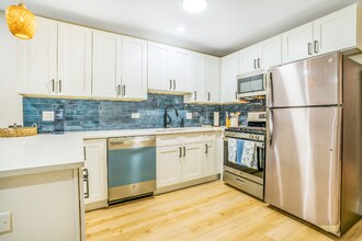 1704 N Springfield Ave in Chicago, IL - Foto de edificio - Building Photo