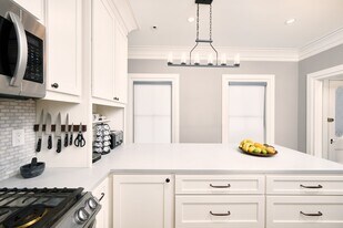 137 Kendall Pond Rd, Unit 2021 E. ALAMEDA 410 in Windham, NH - Building Photo