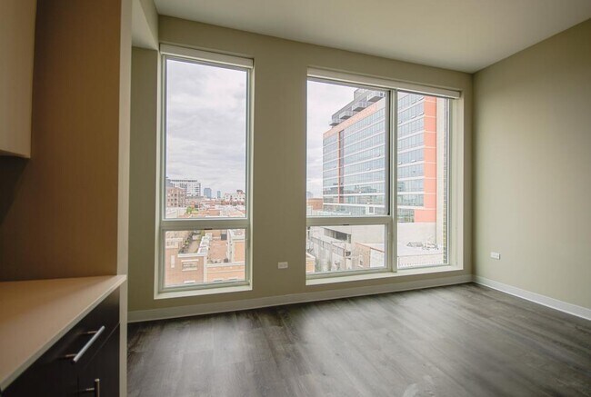 property at 851 W Grand Ave