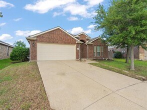 1224 Sandalwood Rd in Royse City, TX - Foto de edificio - Building Photo