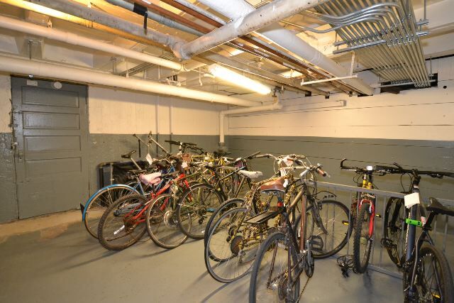 411 W Roscoe St, Unit J07P in Chicago, IL - Building Photo - Building Photo