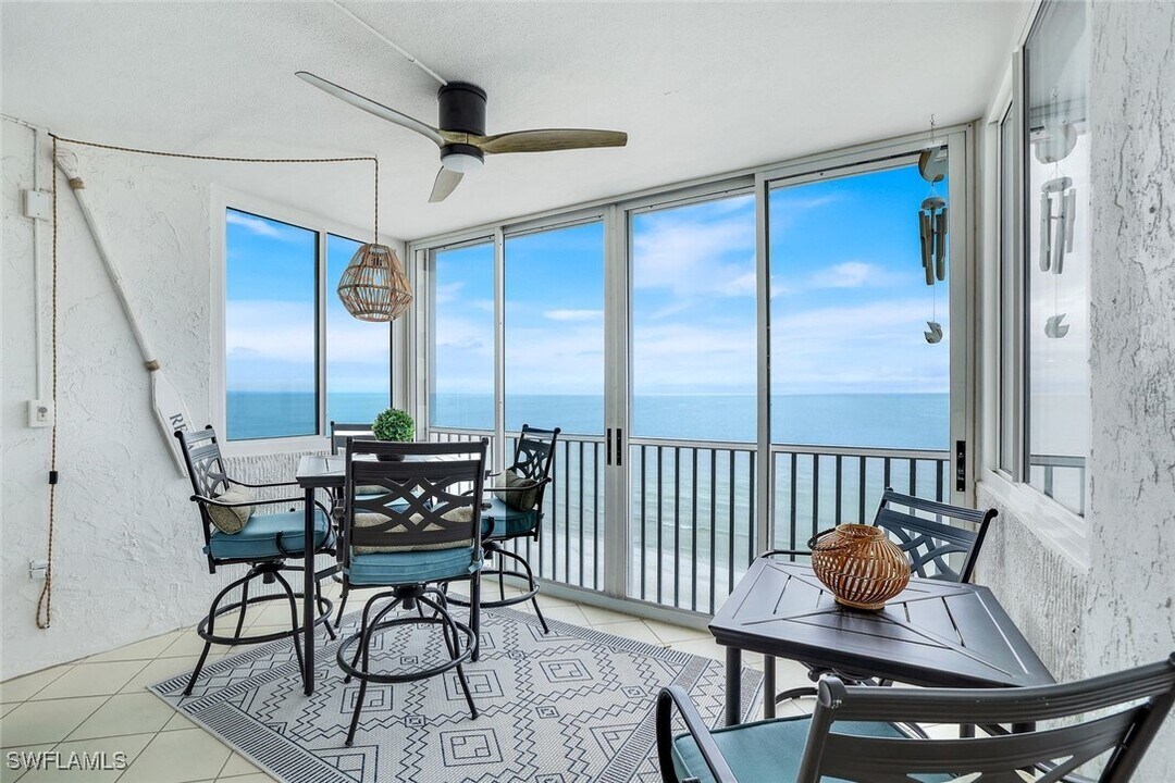 26340 Hickory Blvd in Bonita Springs, FL - Foto de edificio
