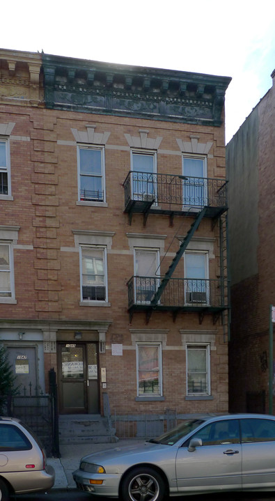 1049 Rogers Ave in Brooklyn, NY - Building Photo