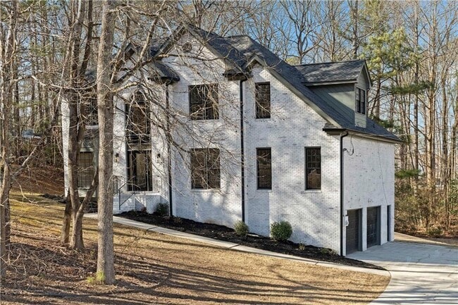 6015 Canaan Woods Dr SW in Atlanta, GA - Building Photo - Building Photo