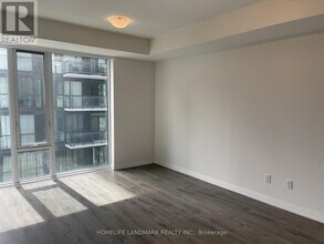 8 Widmer St in Toronto, ON - Building Photo - Building Photo