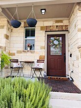 402 Crater Lake Dr in Pflugerville, TX - Building Photo - Building Photo
