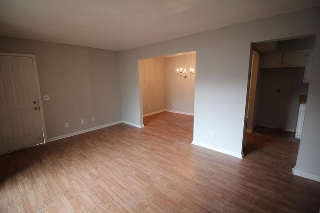 107 Thornwell Ct in Columbia, SC - Building Photo - Building Photo