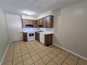 3023 Reiter Dr in Auburndale, FL - Building Photo - Building Photo