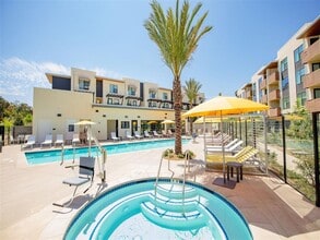 Union Apartments in Chula Vista, CA - Foto de edificio - Building Photo