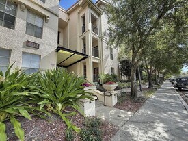 402 S Armenia Ave in Tampa, FL - Building Photo