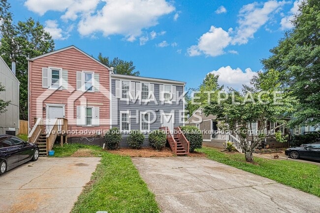 2032 Charter Manor in Lithonia, GA - Building Photo - Building Photo