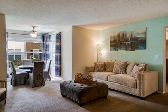 The Carrington at Four Corners in Clermont, FL - Foto de edificio - Building Photo