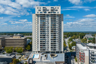 The Penthouse in Towson, MD - Foto de edificio - Building Photo