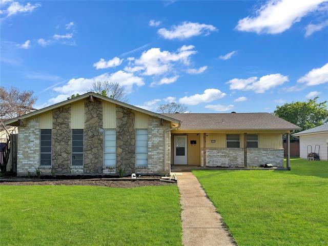 2110 Snowmass Ln in Garland, TX - Building Photo - Building Photo