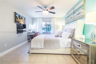 7845 Camino Real in Miami, FL - Building Photo - Building Photo