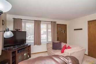 1020 N 7th St in Rapid City, SD - Foto de edificio - Building Photo