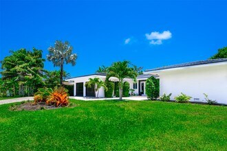 600 Middle River Dr in Fort Lauderdale, FL - Building Photo - Building Photo
