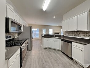 225 Everett Park Dr in Mooresville, NC - Building Photo - Building Photo