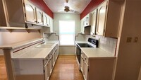 6211 Rustygate Dr in Spring, TX - Foto de edificio - Building Photo