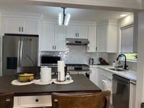 42 Givens Ave in Stamford, CT - Building Photo - Building Photo