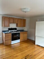 48 N Main St, Unit Ipswich 1 Bedroom in Ipswich, MA - Building Photo