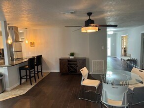 307 Shirleen Dr in Seabrook, TX - Building Photo - Building Photo