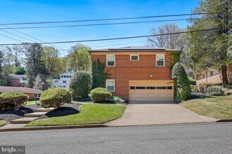 1801 Primrose Rd NW in Washington, DC - Building Photo - Building Photo