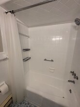 1252 Gatewood Rd in Newport News, VA - Building Photo - Building Photo